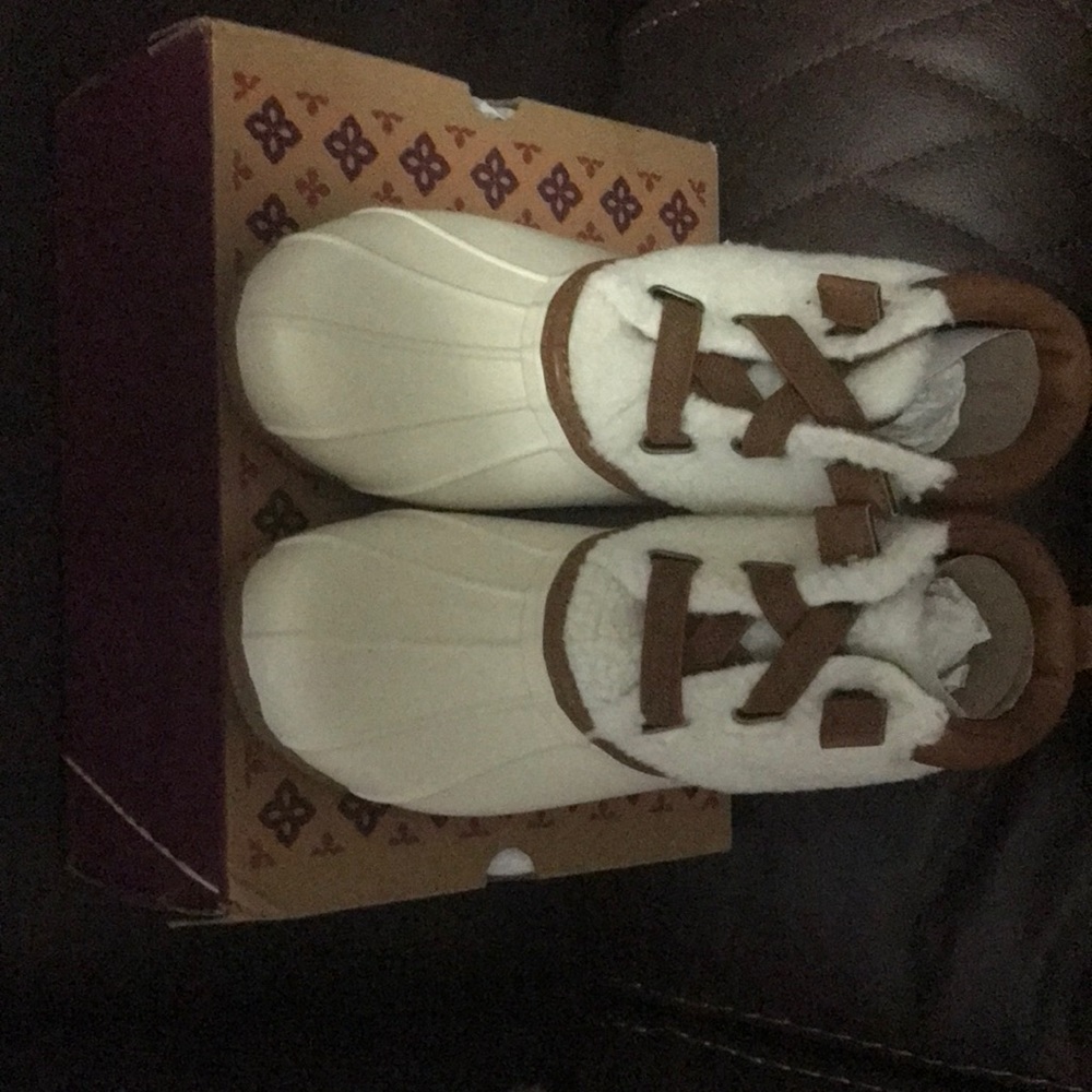 Skechers Pond Sherpa Snuggle Women's Waterproof Duck Boots Size 6 new